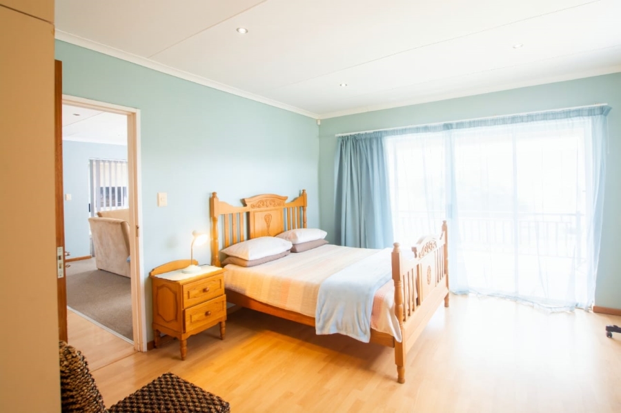 4 Bedroom Property for Sale in Kabeljauws Eastern Cape